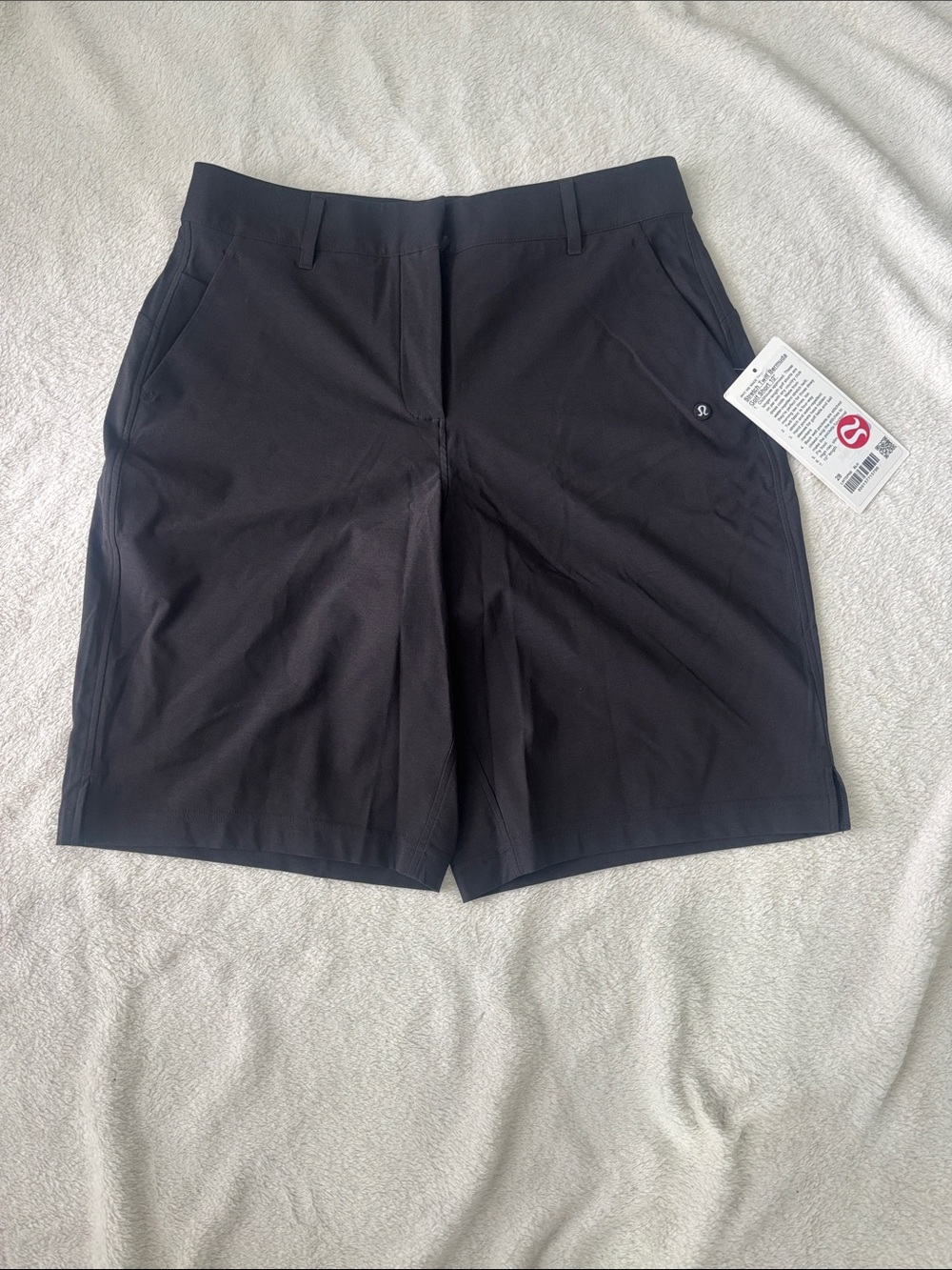 lululemon athletica Stretch Twill Bermuda Gold Short 10” - Size 28, Black